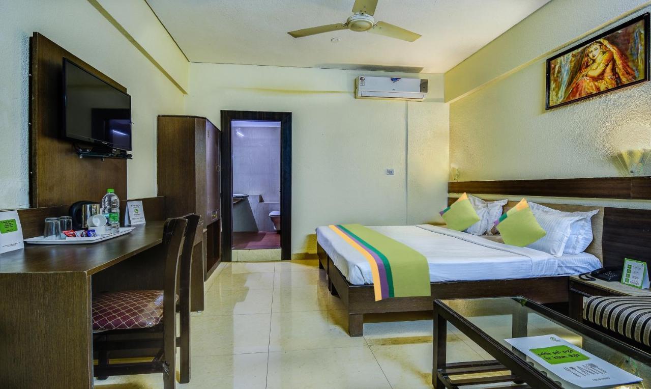 Treebo The Shagun Peer Gate Hotel Bhopal Bagian luar foto